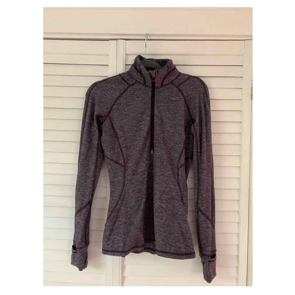 lululemon half zip- like new quality